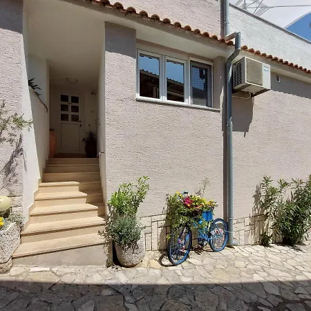 Apartment Marino *